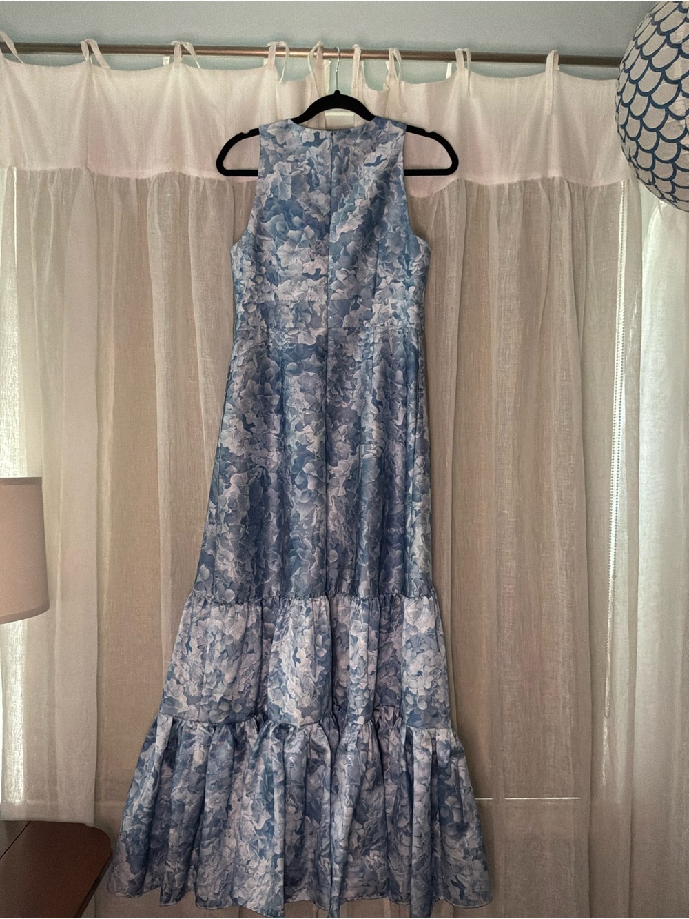 Sachin + Babi Sleeveless Light Blue Floral V-Neck Floor Length Formal Dress - Picture 10 of 10